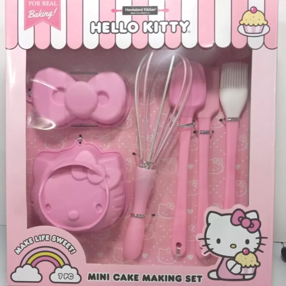 homestead kitchen Other - Sanrio - Hello Kitty Mini Cake Baking Set 7PC Silicone Molds Tools GIVEAWAY